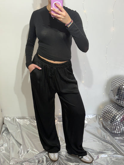 Pantalon WOMAN IN BLACK 😎